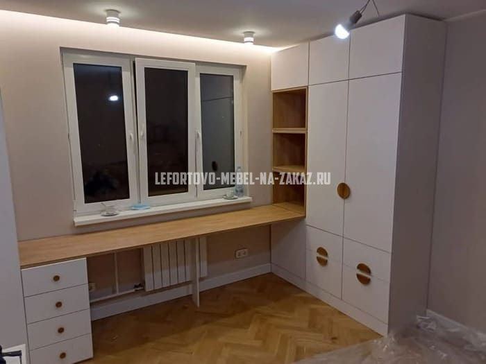 Офисная мебель на заказ в Лефортово